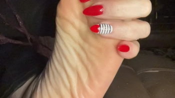 How will I tickle you - slow motion.webp