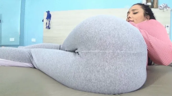 Super giant ass farting hot on the bed for you Part 4 By Megan Big Butt Cam by Aline Full Hd.webp
