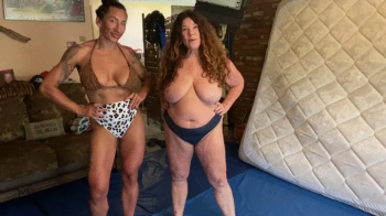 Kristie vs Luna - Competitive Wrestling.webp