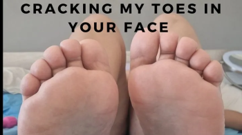 Crunching - Cracking Toes.webp