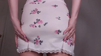 M - 40yr old MILF Farts.webp