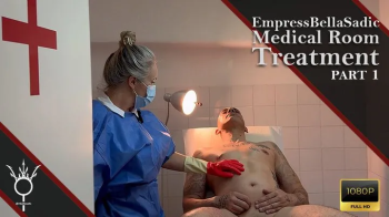 EmpressBellaSadic aproveita a exaustão do escravo Medical Play Foot Worship.webp