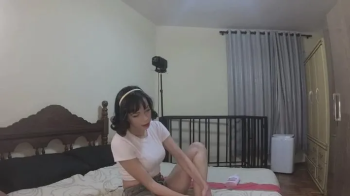 cuidando e brincando com meus pés.webp