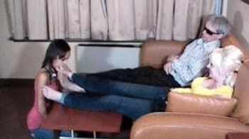 4 feet for Karina (wmv).webp