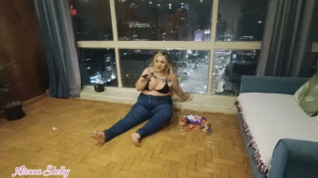 WET AND STINKY FARTS FROM A BIG BELLY FULL OF FOOD! TIGHT JEANS Atenna Shelby solo.webp