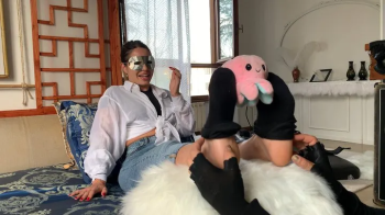Giusy - foot tickling challenge 1080.webp