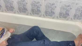 Bathtube farts with bubbles'.webp