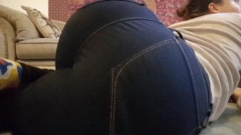 Big ass and farts in jeans.webp