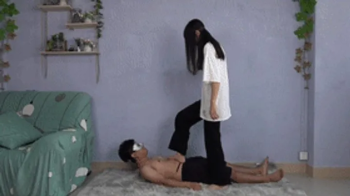 Shanshan, the goddess, trampled and humiliated the boss with her dirty feet and stinky socks!.webp