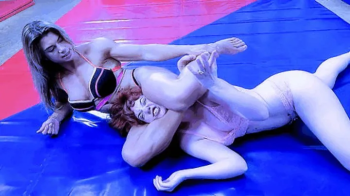 AV1805 - DENISE vs ZOE PAGE.webp