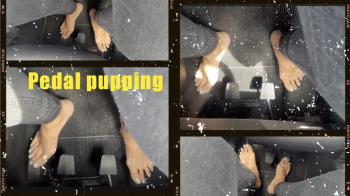 This big feet pumping the pedal 1080FHd.webp