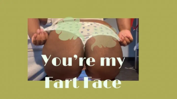 Giantess Loves to play with tiny men.webp
