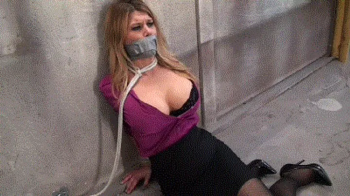There is no escape for his busty blonde captive (MP4 HD 14000kbps).webp