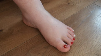 #2 Worship my BBW left foot.webp