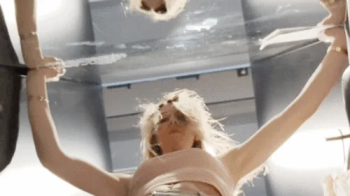 Look at me from below.webp