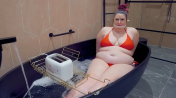 Lacey BBW- Toaster Bath.webp