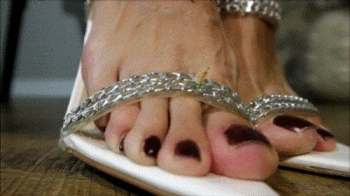 In love with her big and sexy toes.webp