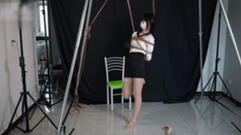 xy256-Chinese female secretary who has never experienced bondage is tied up by her boss.webp
