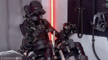 RUB IMMOBILIZATION [Gay Leather, Latex, Fetish].webp
