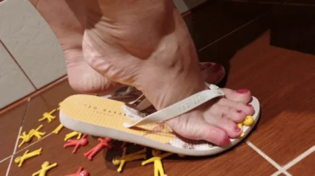 Unaware Giantess Getting Ready in Flip Flops WMV.webp