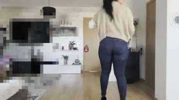 Wet farts in jeans 2.webp