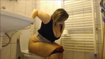 Toilet fetish compilation at a great price! WMV.webp