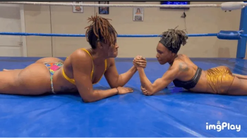 Part 1 FIRST TIME EVER Chazzie Vs Kirra Blaze in a competitive arm wrestling match.webp