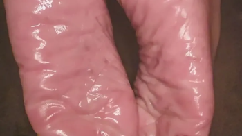 Oily feet adventures part2.webp