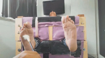 Susu in first foot stock and upperbdy tickling.webp
