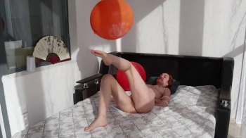 DEVA ELEKTRA - FOOTJOB WITH NYLON AND FINAL BIG CUM - FOOTJOB CON CALZE NERE VELATE E SBORRATTA ENORME FINALE.webp