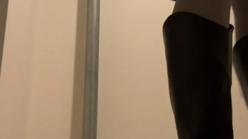 SubnCuff_SelfCuffedatStairwall0428.webp