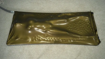 Gold vacuum bed with balls and vibro.webp