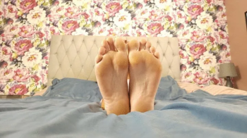 Foot Fetish lover Charlie gives Danni's feet and good Tickling and Toe Finger Fucking! MOV version.webp