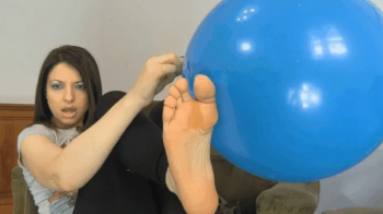 I play and pop this blue spit baloons ! ( FOOT FETISH ).webp