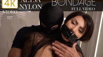 237 FULL VIDEO- INTRUDER CAUGHT ALYSA IN LINGERIE IN HER BATHROOM TIED UP HE'S GOING TO PLAY WITH HER.webp