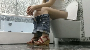 You have liquid water in the toilet WMV FULL HD 1080p.webp