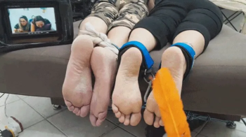 Cristal and Glaucia together in facedow soles tickling.webp