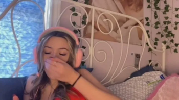 Gassy gamer girl.webp