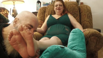 Bettie Brickhouse Has Nibblish Feet!.webp