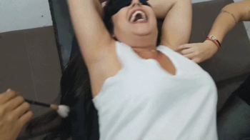 Susu in first gang foot and all body tickling.webp
