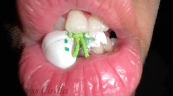 Giantess Cirilla - Candy Crusher.webp