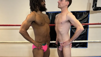 Barefoot Men's Submission Match.webp