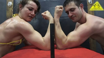 Armwrestling Xena vs James.webp
