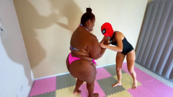 Battle figth bbw x Lilith, Gender Battle- Lilith and Isadora, (cam by Manu)! - FULL HD.webp