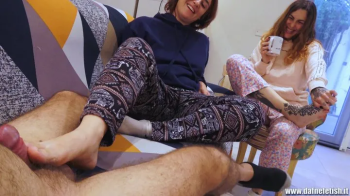 Grace e Juiswild- footjopb in pigiama - Grace and Juiswild- footjob and pyjamas (FOOTJOBS).webp