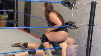 kiss my ass match nadia vs luna.webp