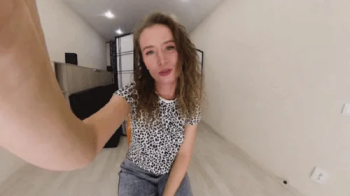 Tiffany - don't worry, you're my friend VR 360 5,7K.webp