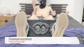 Yoann back to laugh (mobile).webp