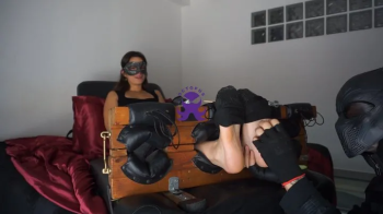 Pam tickling session - feet 1080.webp