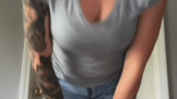 Swe(a)t Caroline.webp
